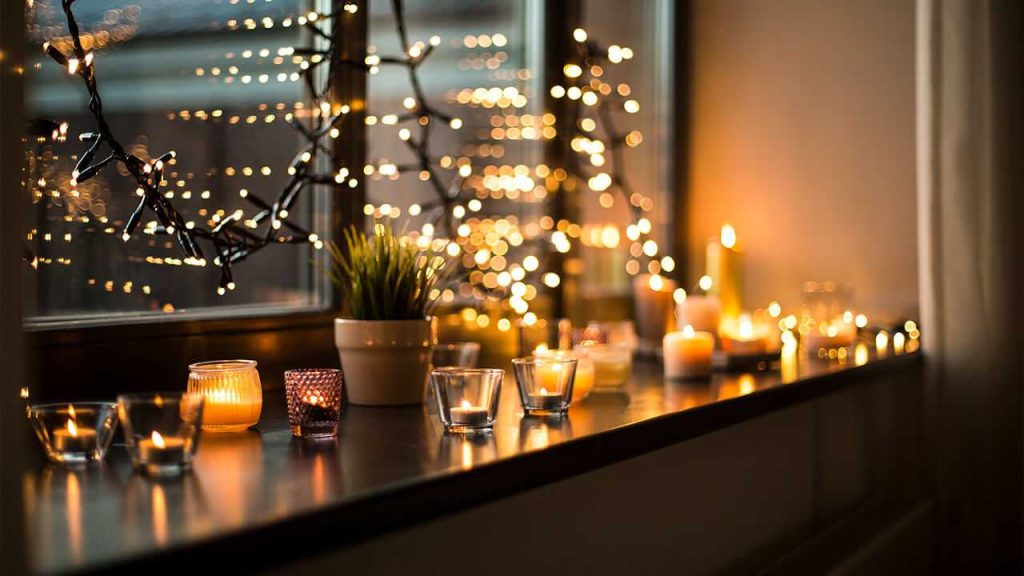 Descubre cómo decorar tu departamento pequeño para Navidad en 2024